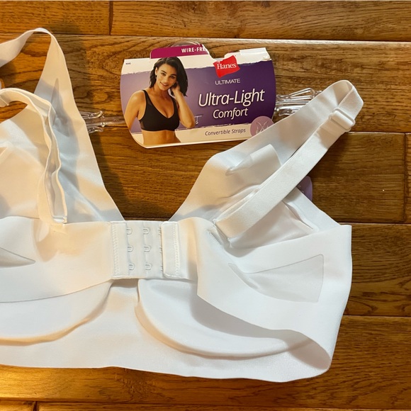 Hanes ultralight comfort bra… Brand new! - Picture 2 of 4